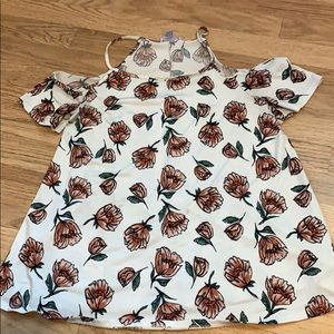 Medium floral maternity top